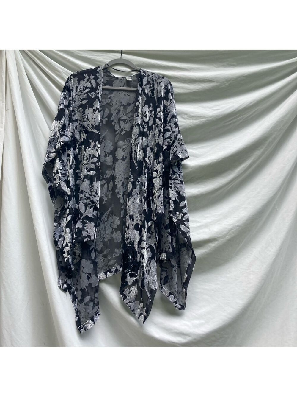 Cato black and gray floral super soft shawl, one size